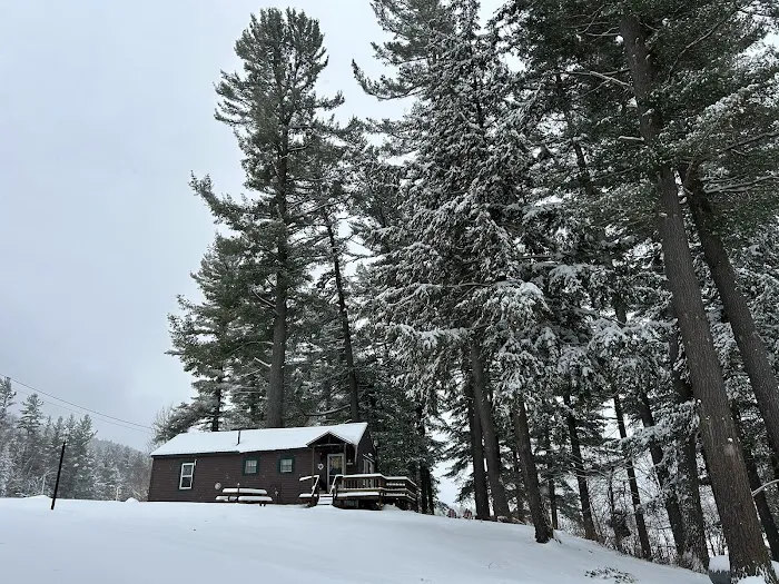 Paddler's Rest Lakefront Cabins and Motel 4