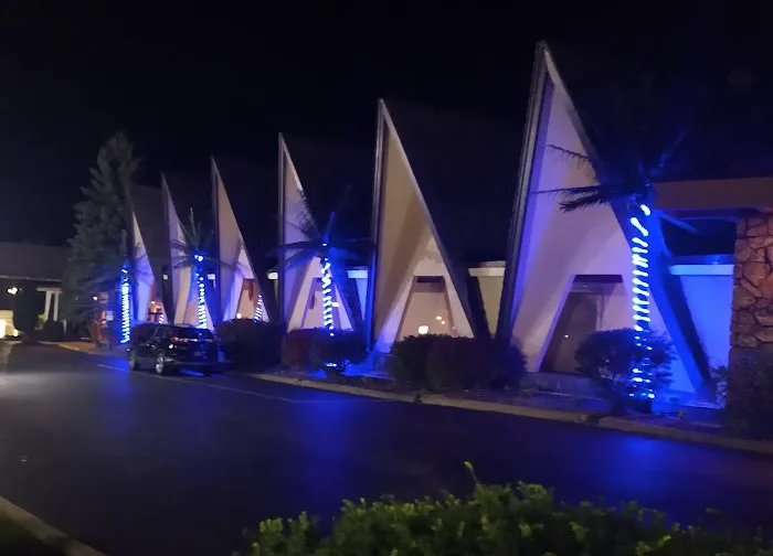 Tiki Resort 4