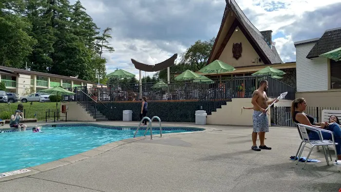 Tiki Resort 4