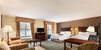 Hampton Inn & Suites Lake George