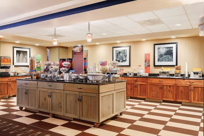 Hampton Inn & Suites Lake George 4
