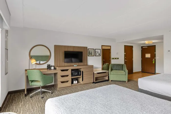 Hampton Inn & Suites Lake George 4