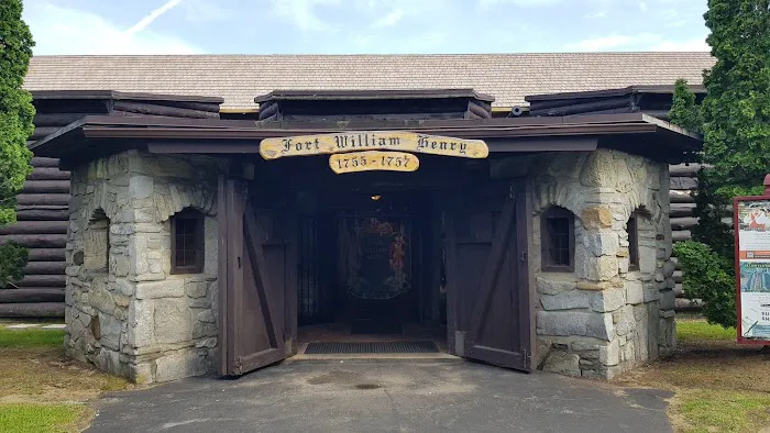 Fort William Henry Hotel and Resort 4