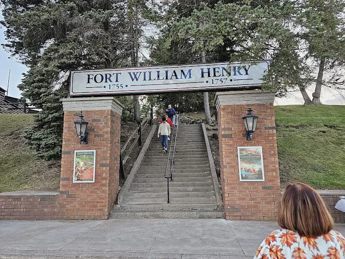 Fort William Henry Hotel and Resort 4