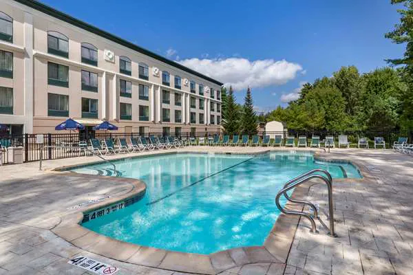 Comfort Inn & Suites Lake George 4