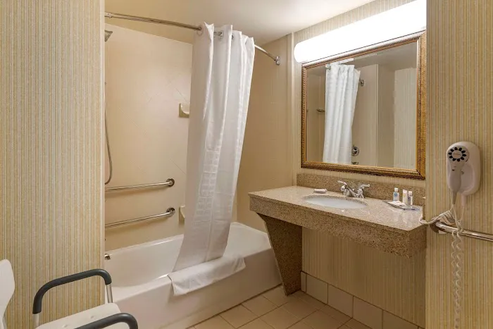 Comfort Inn & Suites Lake George 4