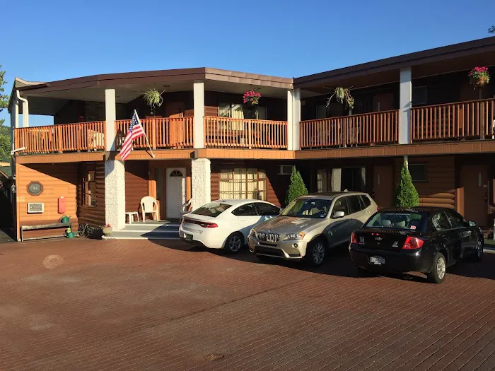 Lake Crest Inn 4