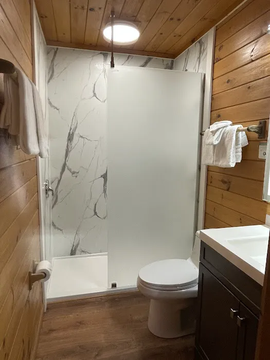 Lake Crest Inn 4