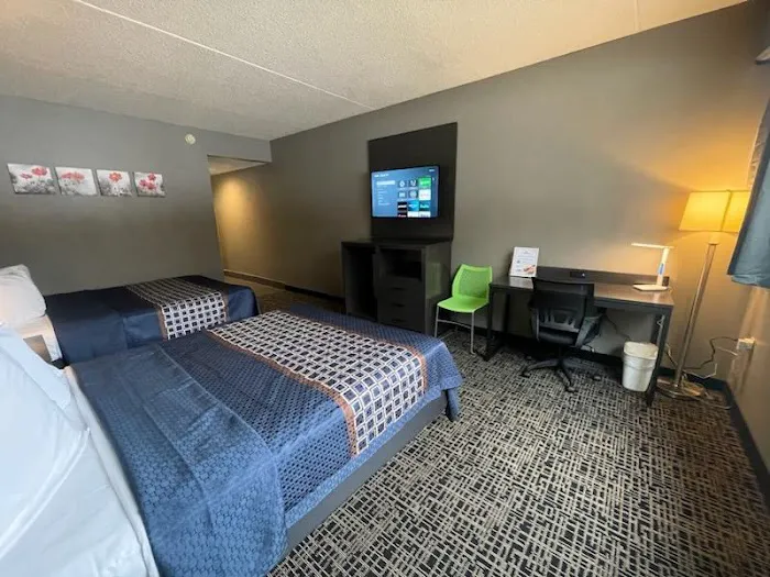 Wingate by Wyndham Lake George 4