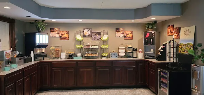 Wingate by Wyndham Lake George 4