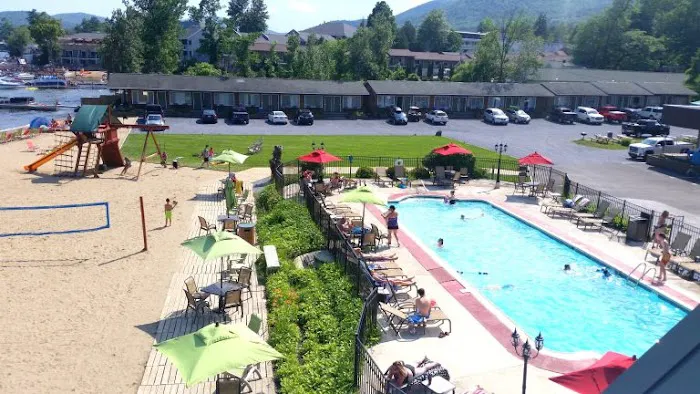 Scotty's Lakeside Resort 4