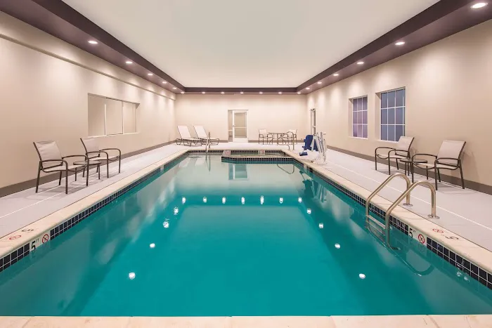 La Quinta Inn & Suites by Wyndham York 4