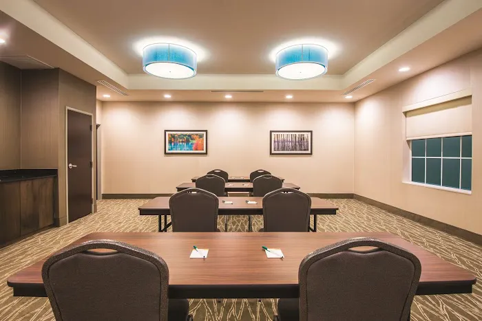 La Quinta Inn & Suites by Wyndham York 4