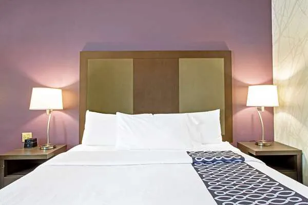 La Quinta Inn & Suites by Wyndham York 4