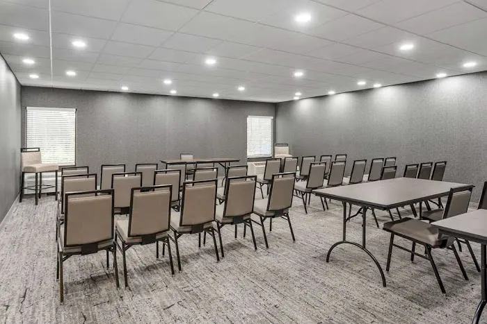 Best Western Plus Heritage Rail Inn & Suites 4