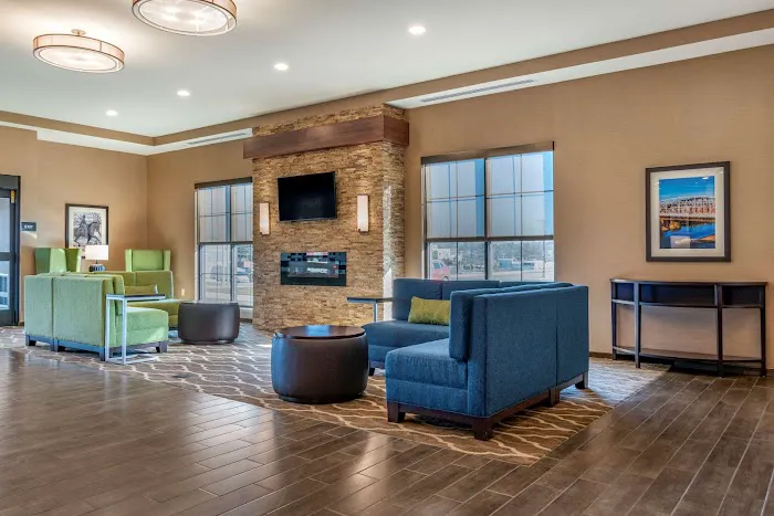 Comfort Suites Camp Hill-Harrisburg West 4