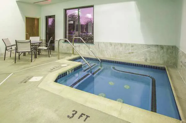 La Quinta Inn & Suites by Wyndham Mechanicsburg - Harrisburg 4