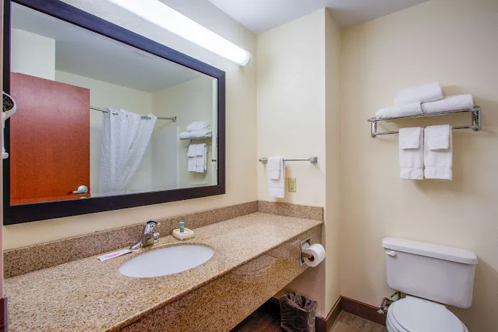 Best Western Nittany Inn Milroy 4