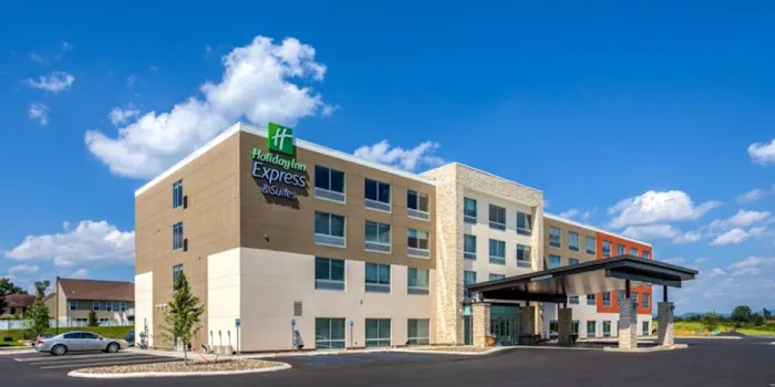 Holiday Inn Express & Suites Reedsville - State Coll Area by IHG 4