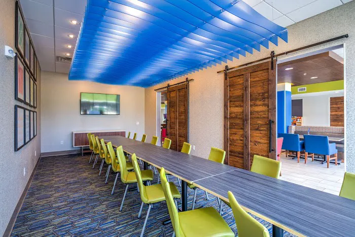 Holiday Inn Express & Suites Reedsville - State Coll Area by IHG 4