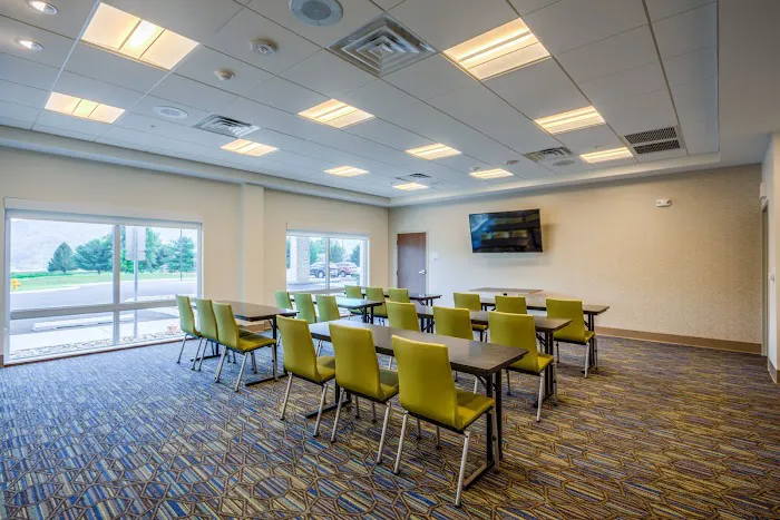 Holiday Inn Express & Suites Reedsville - State Coll Area by IHG 4