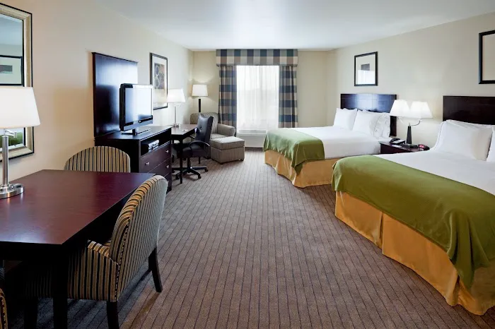 Holiday Inn Express & Suites Syracuse North - Airport Area by IHG 4