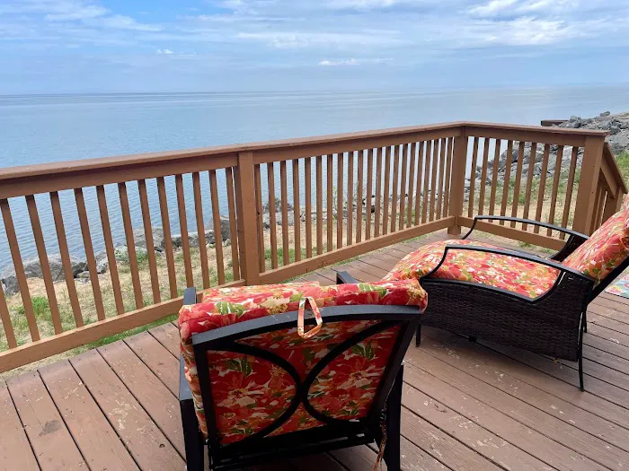 Lake Escape Cottage 4