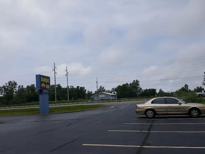 Budget Inn 4