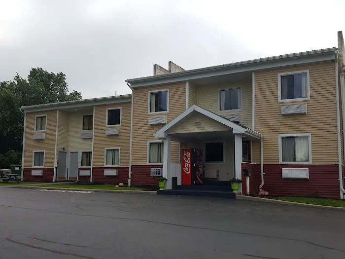 Budget Inn 4