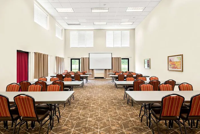 Best Western Palmyra Inn & Suites 4