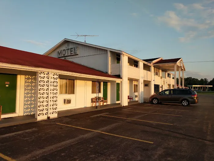 Rodeway Inn 4