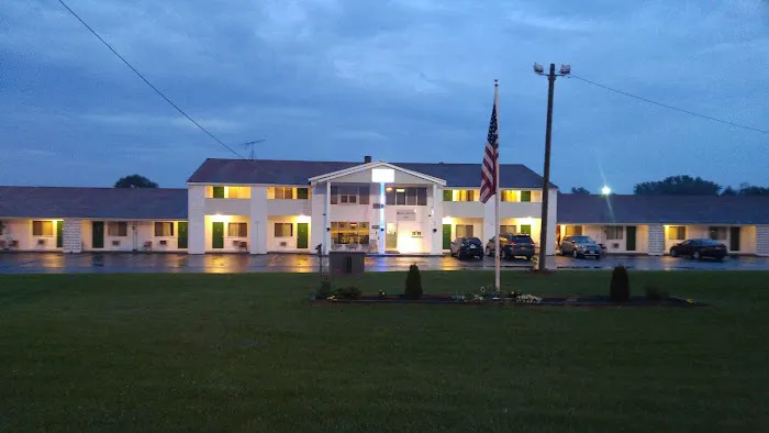 Rodeway Inn 4