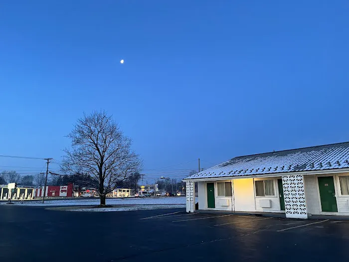 Rodeway Inn 4