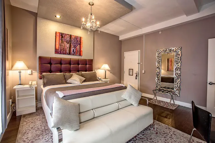 The Gould Hotel 4
