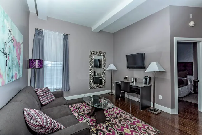 The Gould Hotel 4