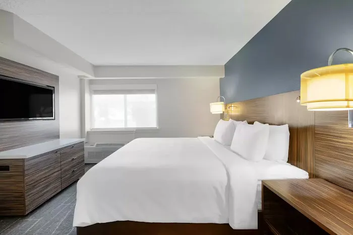 The Lux Hotel & Conference Center, Ascend Hotel Collection 4