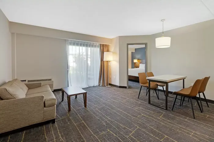 The Lux Hotel & Conference Center, Ascend Hotel Collection 4