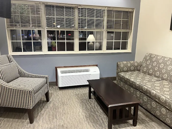 Microtel Inn & Suites by Wyndham Seneca Falls 4