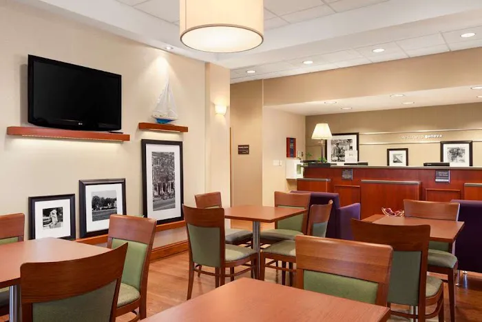 Hampton Inn Geneva 4