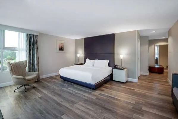 41 Lakefront Hotel, Trademark Collection By Wyndham 4