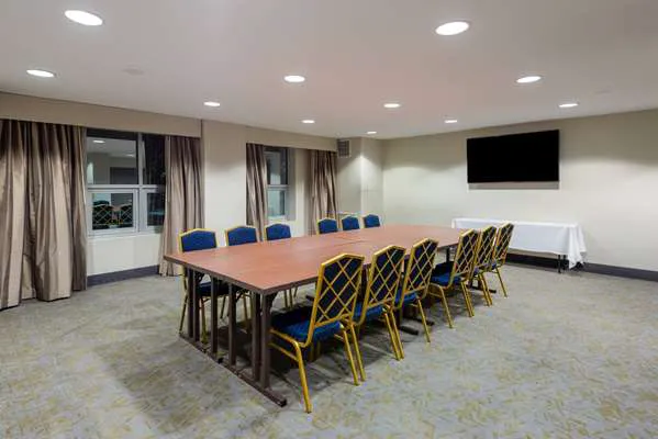 41 Lakefront Hotel, Trademark Collection By Wyndham 4