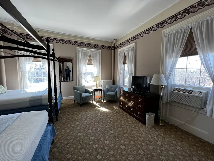 The Middlebury Inn 5