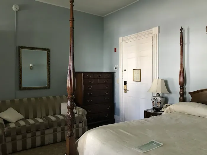 The Middlebury Inn 5