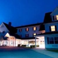 Courtyard Middlebury ico