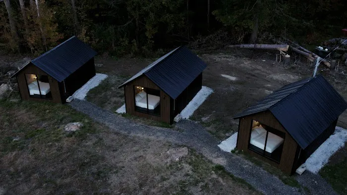 Emrose Luxury Cabins 5