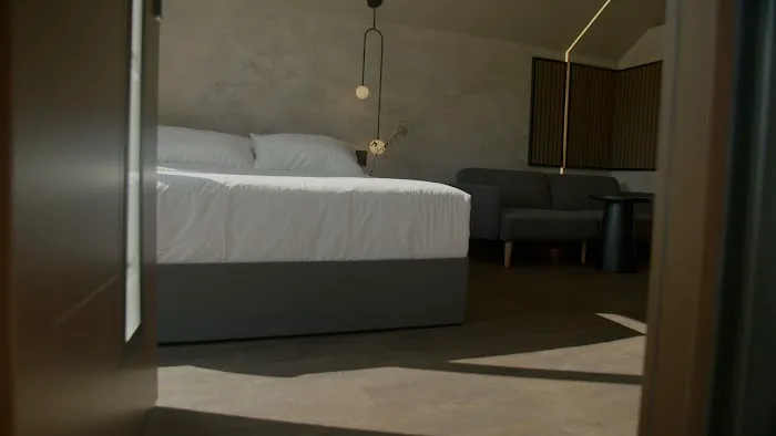 Emrose Luxury Cabins 5