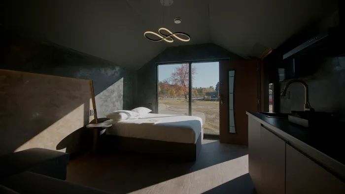 Emrose Luxury Cabins 5