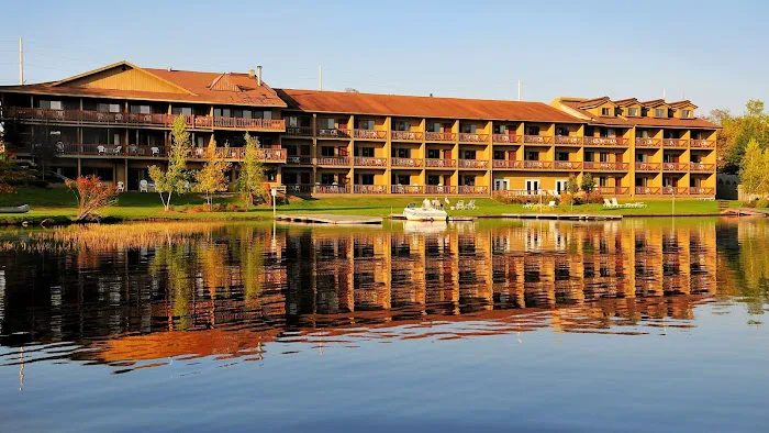 Water's Edge Inn 4