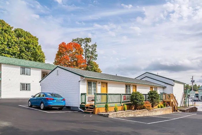 Rodeway Inn Lake George Outlets 4