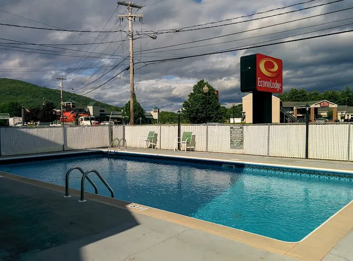 Rodeway Inn Lake George Outlets 4